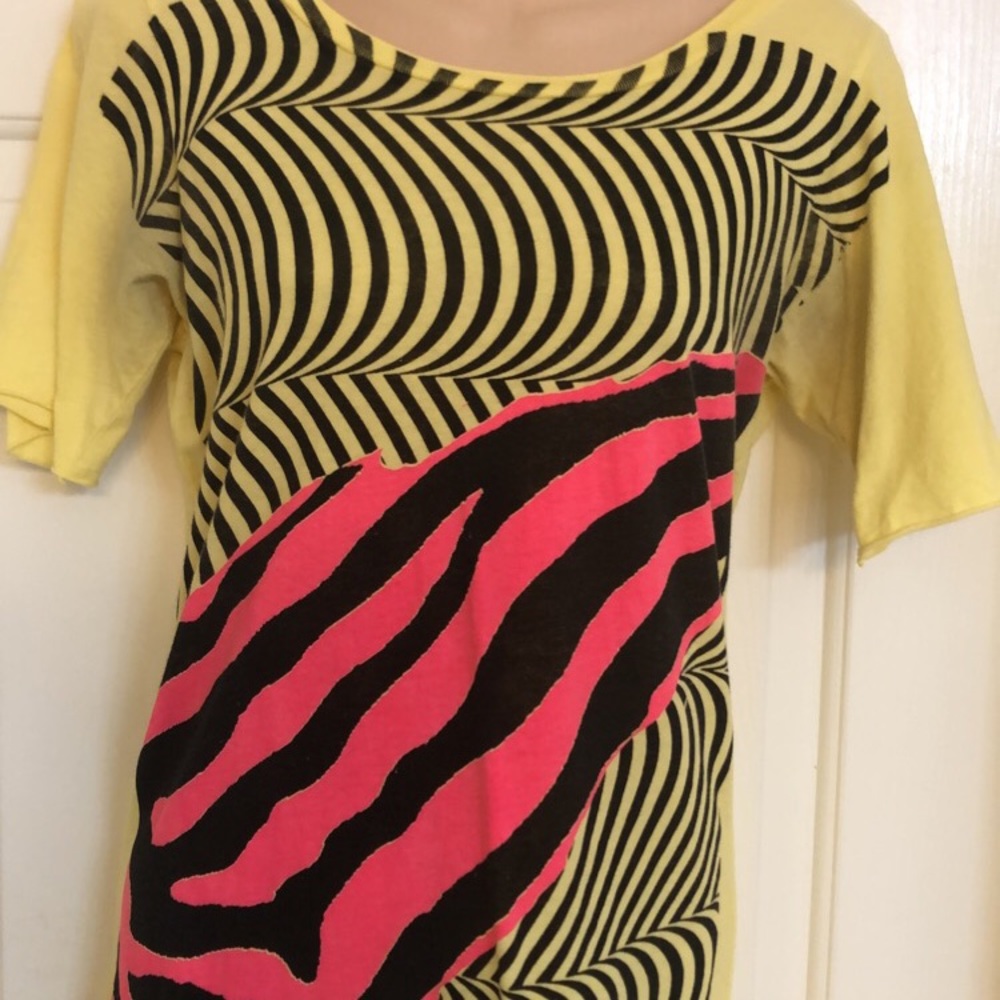 Yellow t shirt